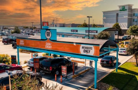 <h4 class="card-title text-black">Car Wash Chain Grows By Hundreds of Sites</h4>
 Card image cap