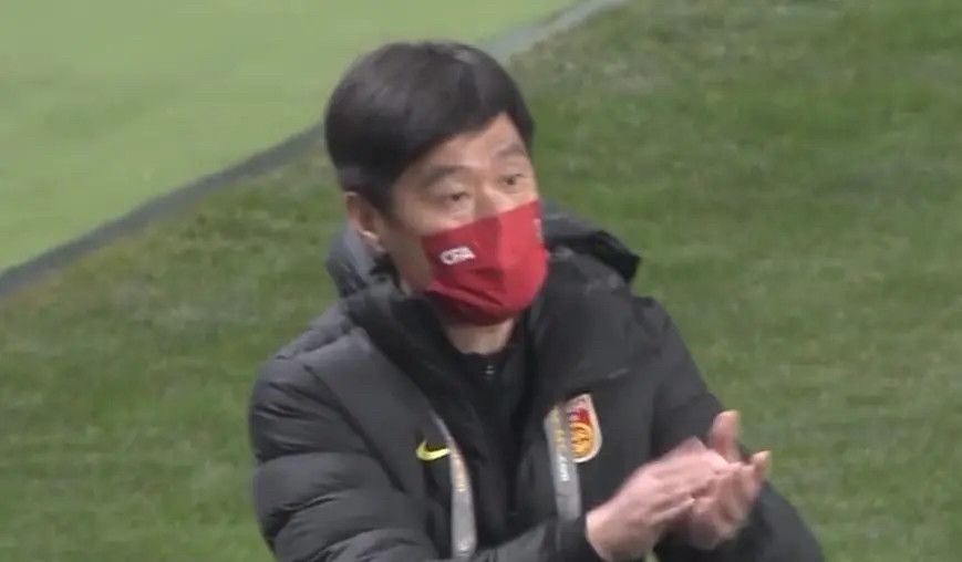 操大奶子美女